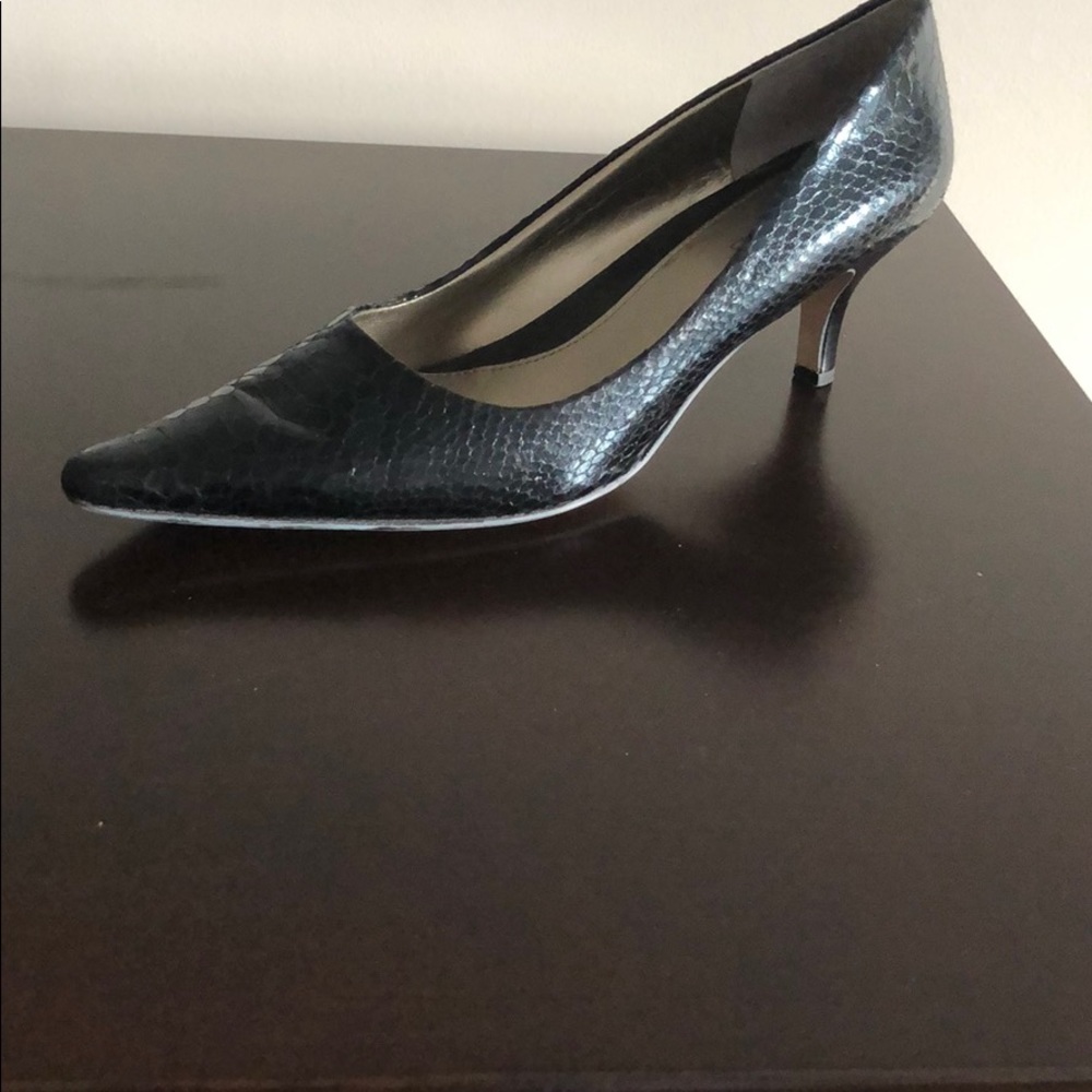 Snakeskin pumps